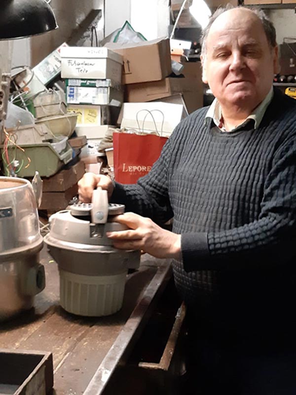 Vom Motor, Mixer, Küchenmaschine bis zum Heizlüfter - Reparatur der Haushaltsgeräte in Wien 